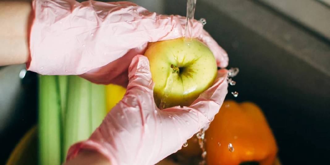 Sirke ve karbonat bile yetersiz kalıyor! Pestisiti kökünden temizleyen en etkili yöntem: Etkisi uzmanlarca kanıtlandı 6